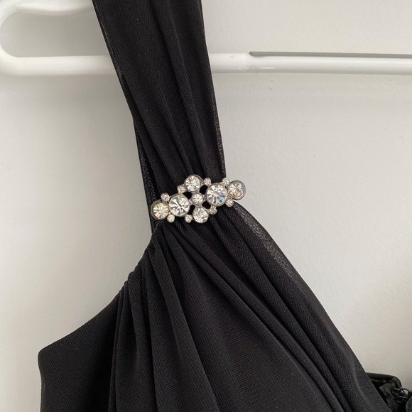 Escape Black Dress - Picture 4 of 5